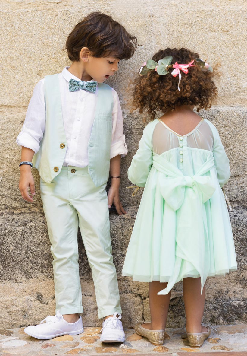 Choisir la bonne taille pour vêtement enfant mariage